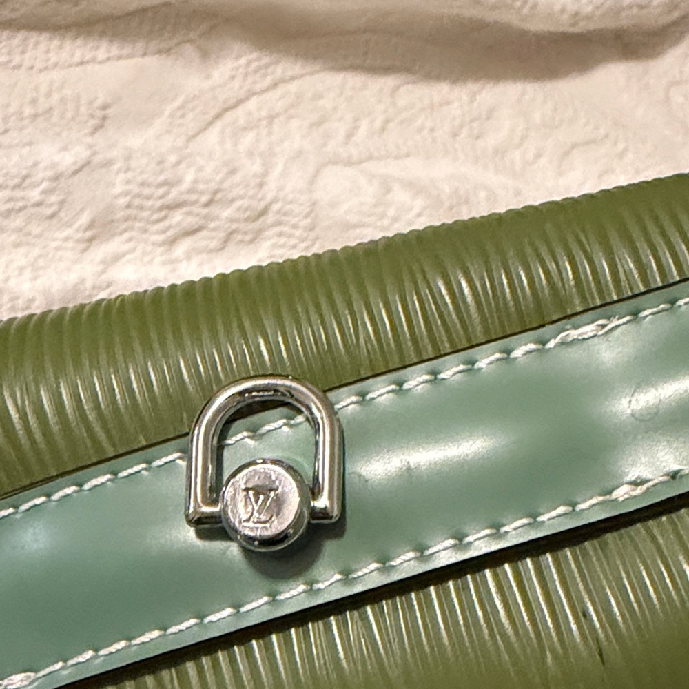Louis Vuitton Leather Women's Bag - Picture 4 of 7